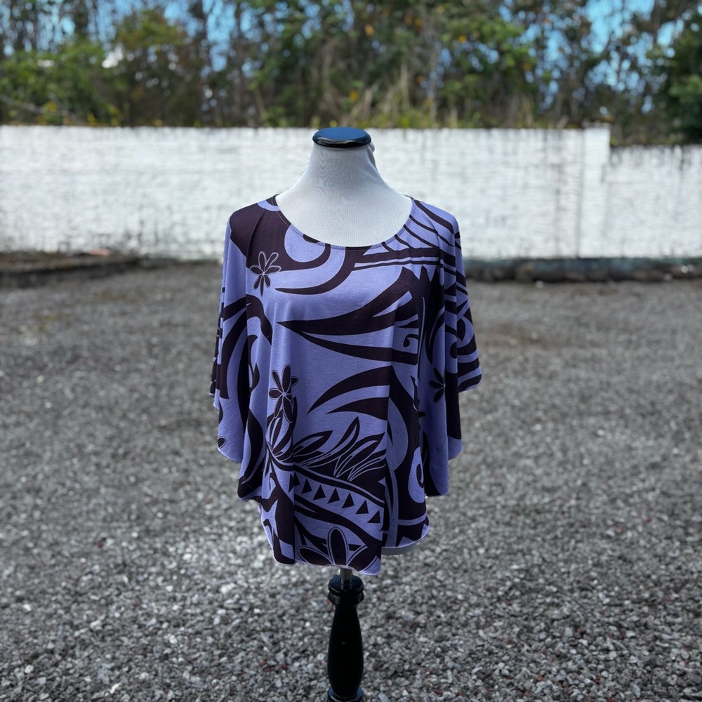 Ciel Blue Hawaii Aloha Wear Hawaiian Print Purple Blouse
